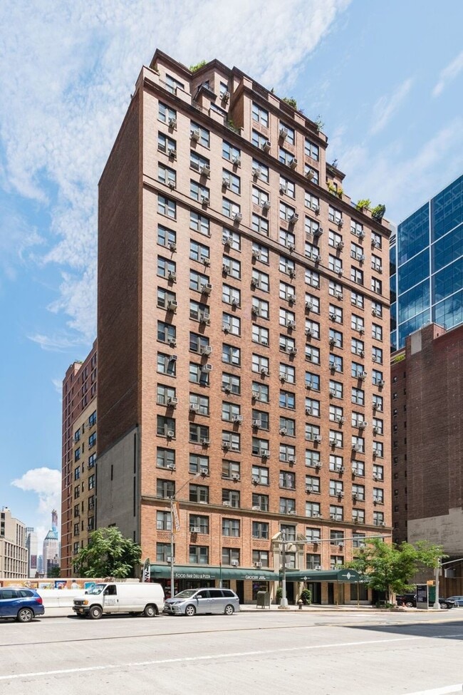 Building Photo - 433 W 34th St.