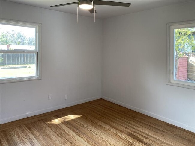 Building Photo - 2581 Buena Vista Ave