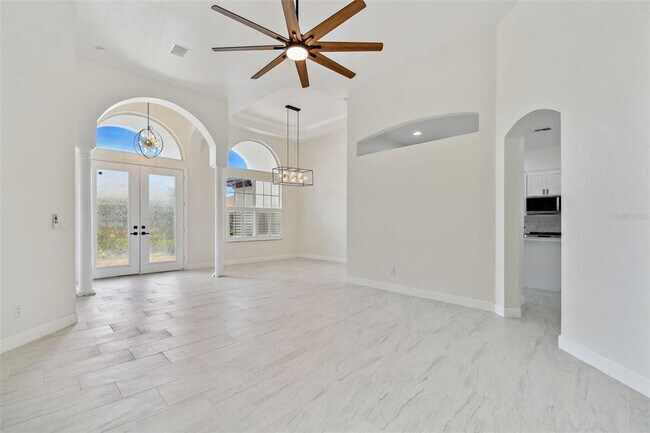 Building Photo - 13792 Long Lake Ln