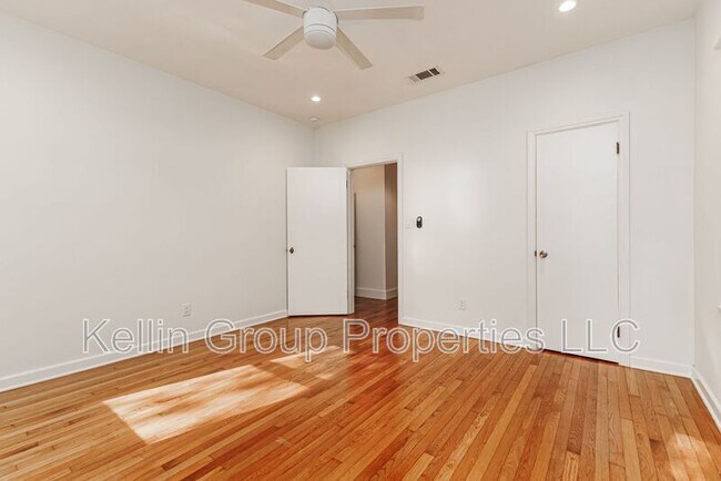Building Photo - 1203 Easton Dr