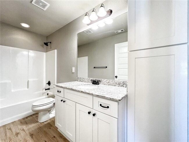 Building Photo - 710 Captain Hopkins St