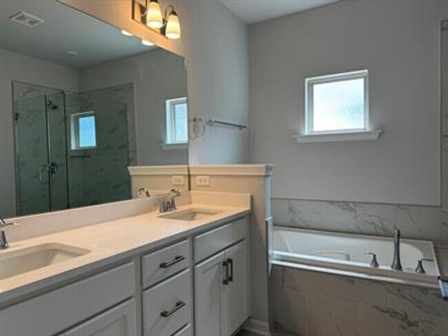 Building Photo - Coming Soon!!