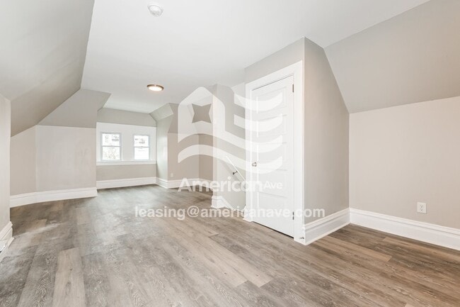 Building Photo - 519 McClintock Ave