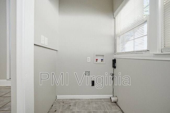 Building Photo - 308 Winchester Dr