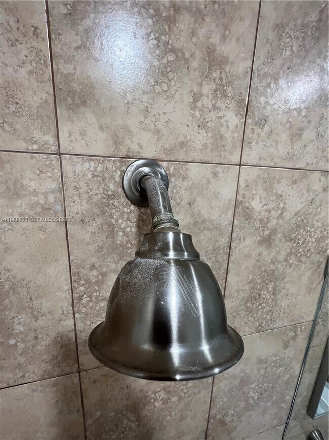 Building Photo - 620 Jefferson Ave