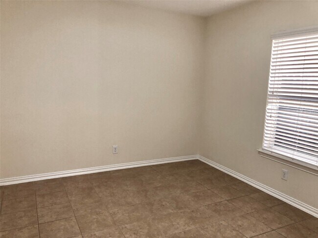 Building Photo - 2519 Horned Owl Dr