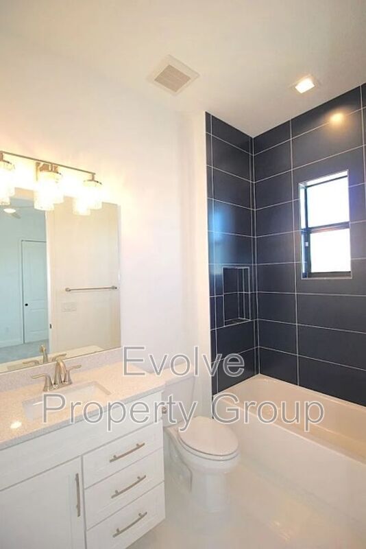 Building Photo - 20 Del Palma Dr