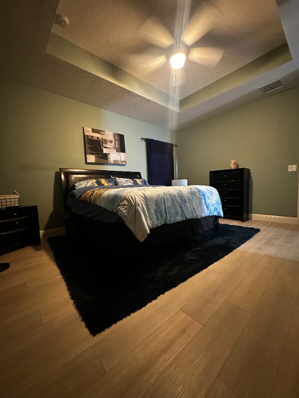 Building Photo - 8640 Rockland Dr