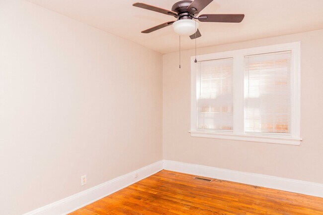 Building Photo - 3413 Stuart Ave