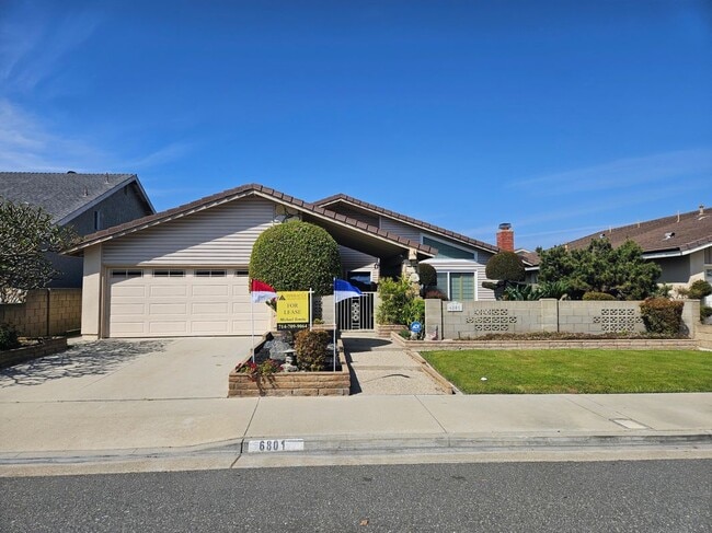 Building Photo - 6801 Glen Dr