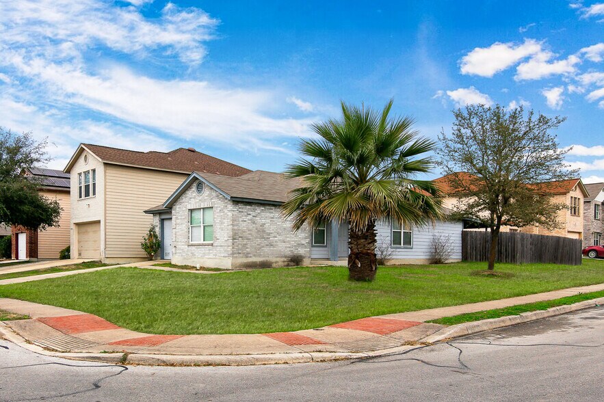 Building Photo - 7902 Morning Grove