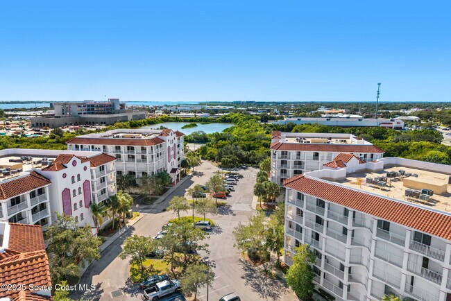 Building Photo - 800 Del Rio Way