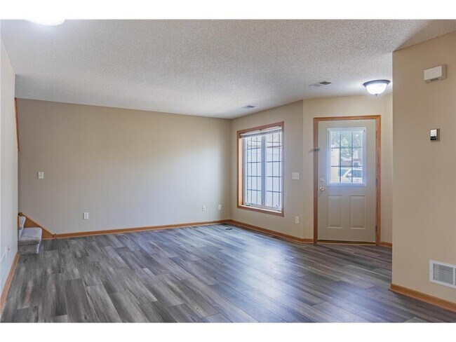 Building Photo - 1236 Heather Ln