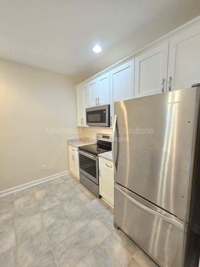Building Photo - 5813 Wrightsville Ave