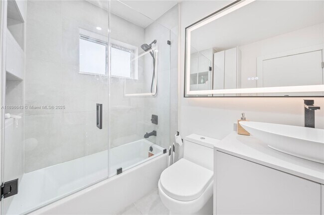 Building Photo - 1320 NE 210th Terrace