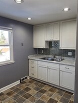 Building Photo - 38 E Lincoln Ave