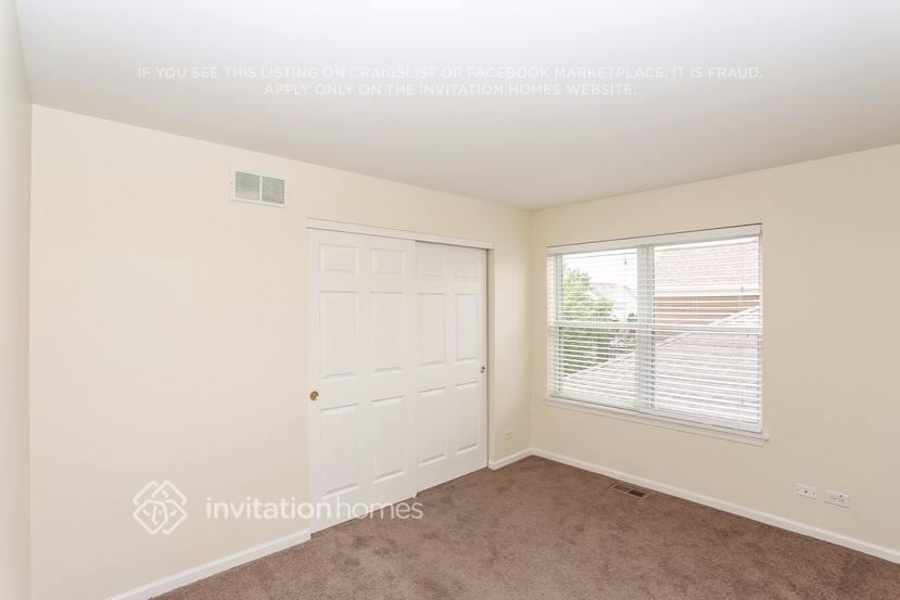 Building Photo - 3031 Chalkstone Ave