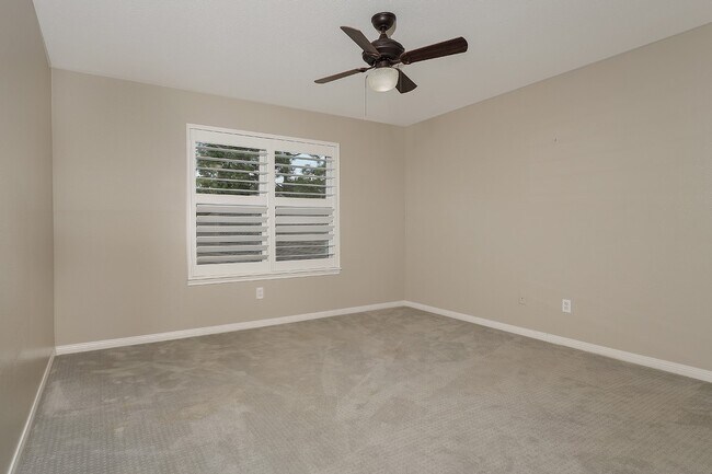 Building Photo - 2 Silverstrand Pl