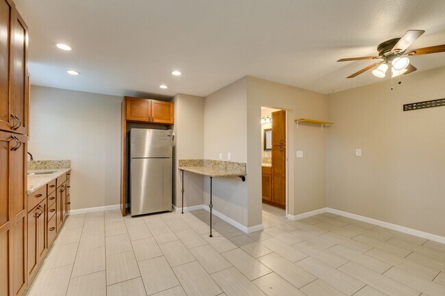 Building Photo - 437 Waterwheel Falls Dr