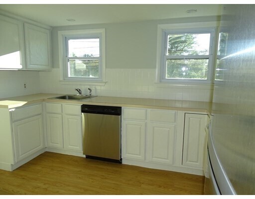 Building Photo - 52 Flanders Rd