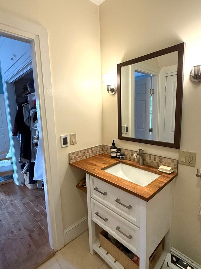 Building Photo - Charming 2bed/2bath in Portland’s West End!