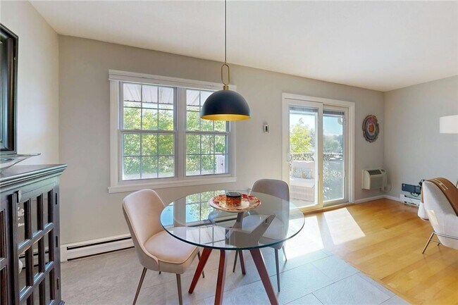 Building Photo - 43 Bullocks Point Ave