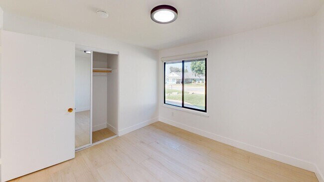 Building Photo - Welcome to your dream home! Single story R...