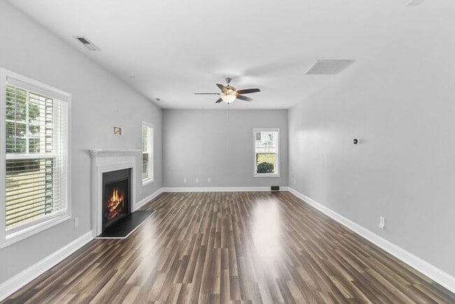 Building Photo - 84 Old Glory Ln
