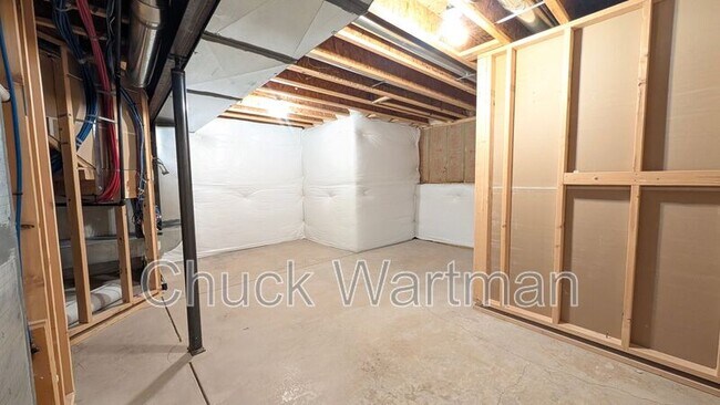 Building Photo - 2795 Stonewall Heights