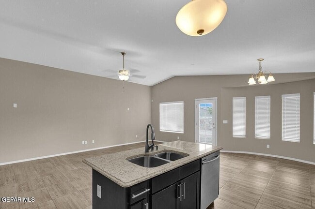 Building Photo - 12032 Mesquite Thorn Dr