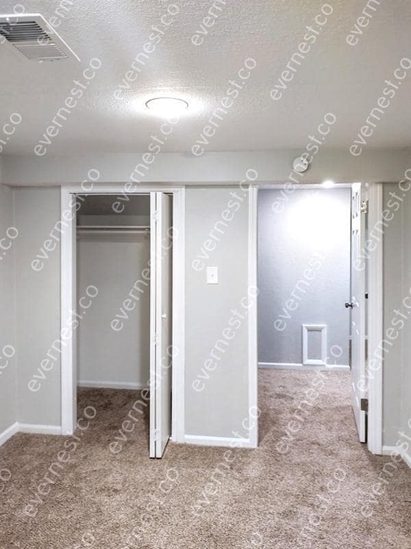 Building Photo - 10244 Caenen Dr