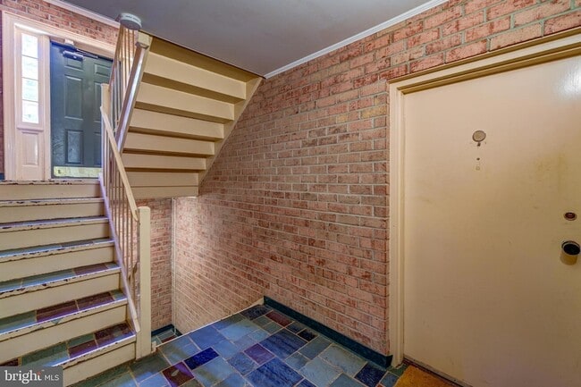 Building Photo - 6012 Westchester Dr