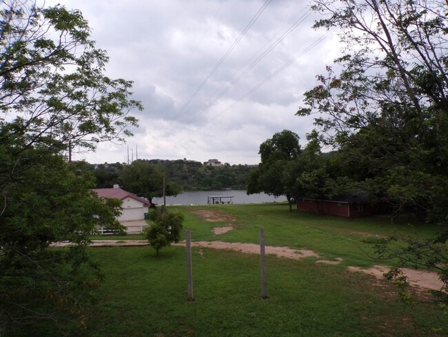 Building Photo - 1301 Pecan Valley Dr