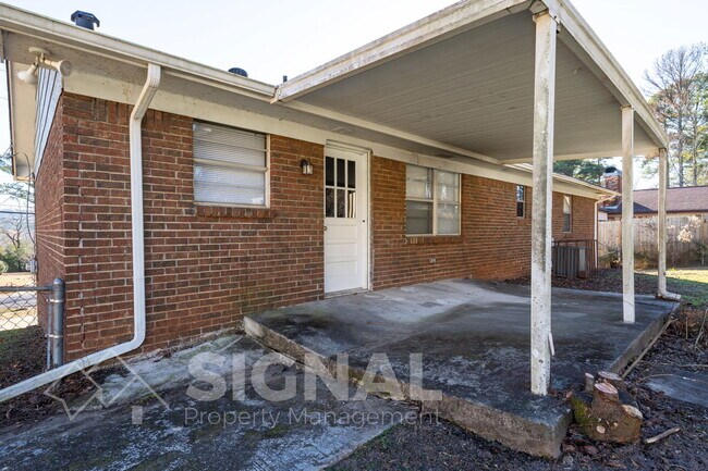 Building Photo - 1228 Huffman Rd