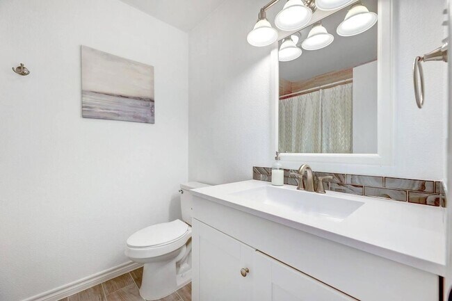 Building Photo - 13305 Saddlebrook Trail