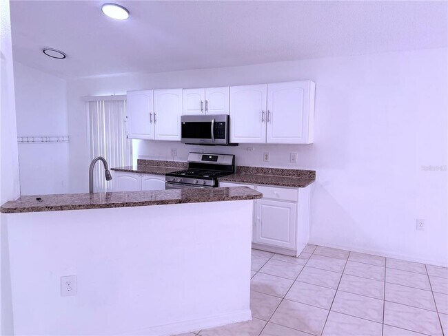 Building Photo - 161 China Berry Cir