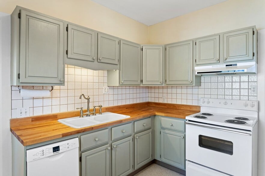 Building Photo - 416 E Espanola St