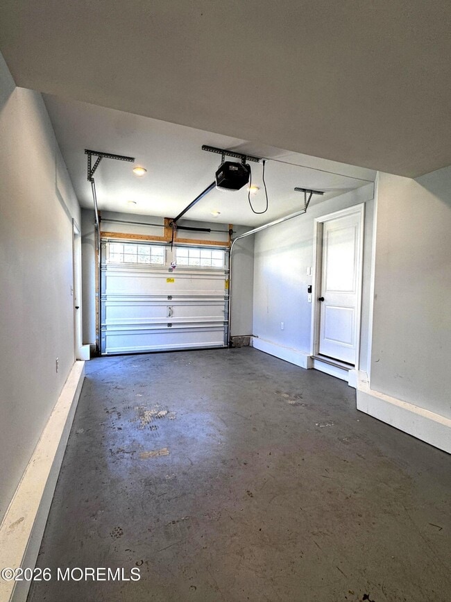 Building Photo - 207 Cyprus Ct