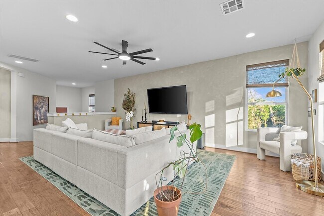 Building Photo - 317 Bridgeford Dr