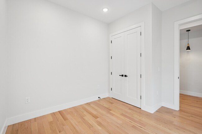 Building Photo - 431 Palisade Ave