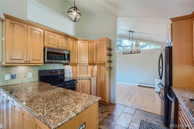 Building Photo - 7465 E Kenyon Ave