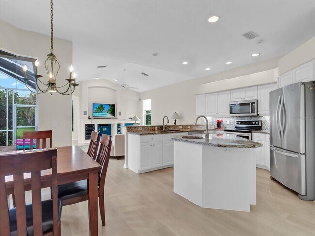 Building Photo - 8870 Huntington Pointe Dr