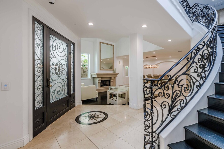 Building Photo - 1554 Mathews Ave