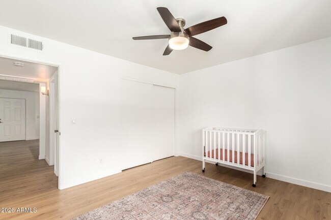 Building Photo - 1224 N 85th Pl
