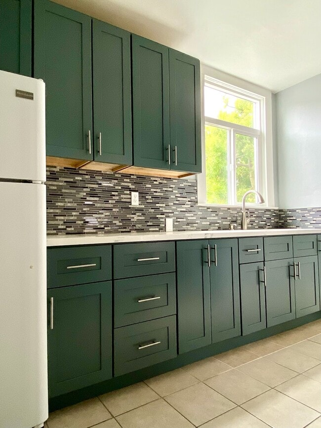 Kitchen - 651 7th Ave
