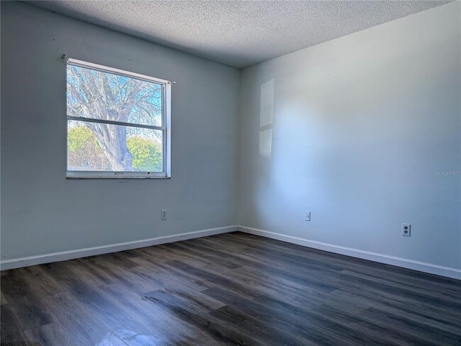 Building Photo - 1961 Continental Blvd