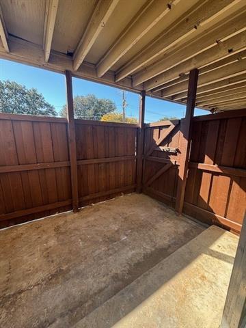 Building Photo - 4664 Matilda St