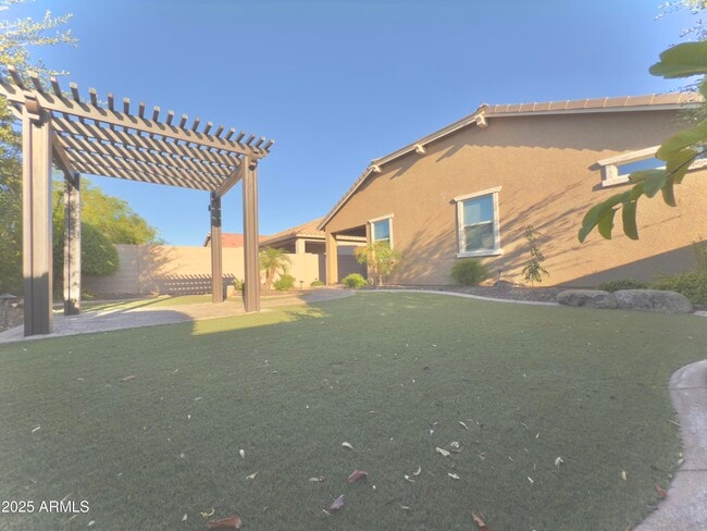 Building Photo - 4040 E Hoot Owl Trail