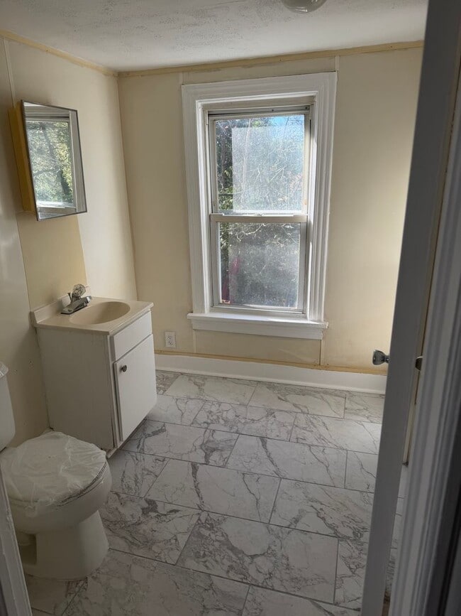 Building Photo - 332-334 Cincinnati Ave