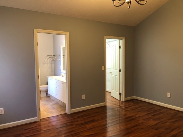 Building Photo - 905 Lowry Ct